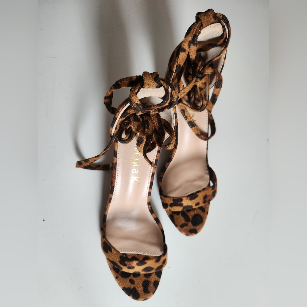 Allegra K Sandals shoe Cross Strap Lace-up Tiger For Women Size 9.5 New